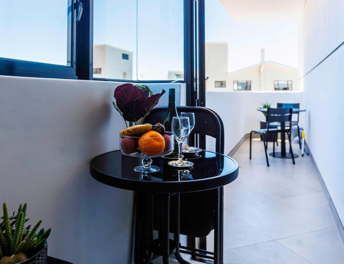 Flamingo Sea Point Sea View Luxury Best Position 1 Bedroom Apartment Queen Size Bed & Inverter For Tv Kapstaden Eksteriør billede