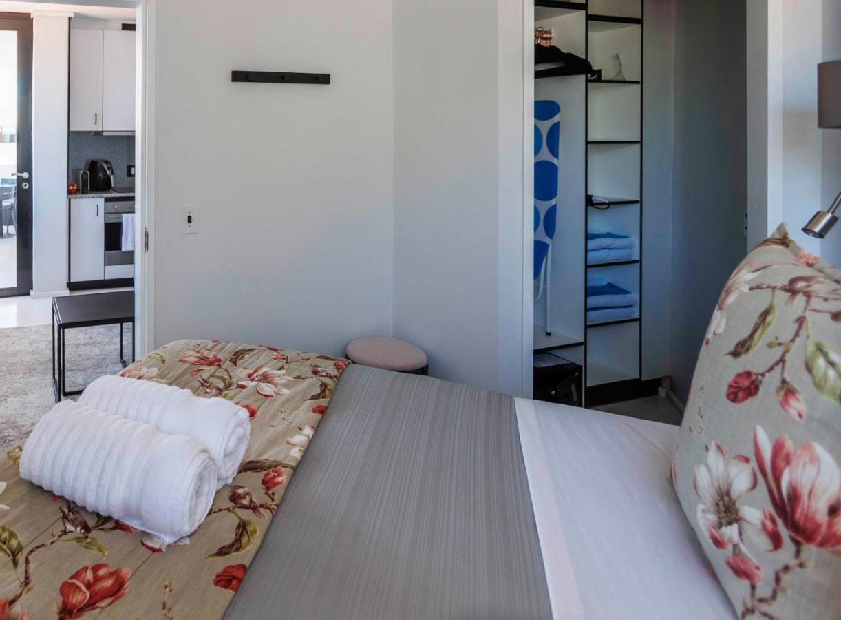 Flamingo Sea Point Sea View Luxury Best Position 1 Bedroom Apartment Queen Size Bed & Inverter For Tv Kapstaden Eksteriør billede
