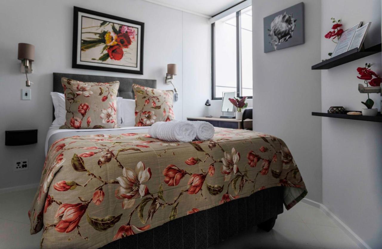 Flamingo Sea Point Sea View Luxury Best Position 1 Bedroom Apartment Queen Size Bed & Inverter For Tv Kapstaden Eksteriør billede