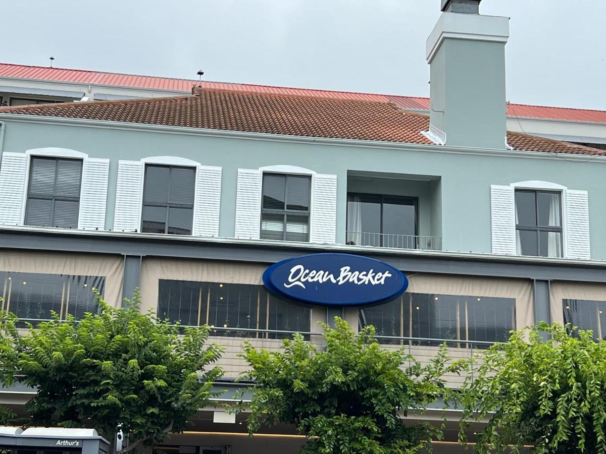 Flamingo Sea Point Sea View Luxury Best Position 1 Bedroom Apartment Queen Size Bed & Inverter For Tv Kapstaden Eksteriør billede