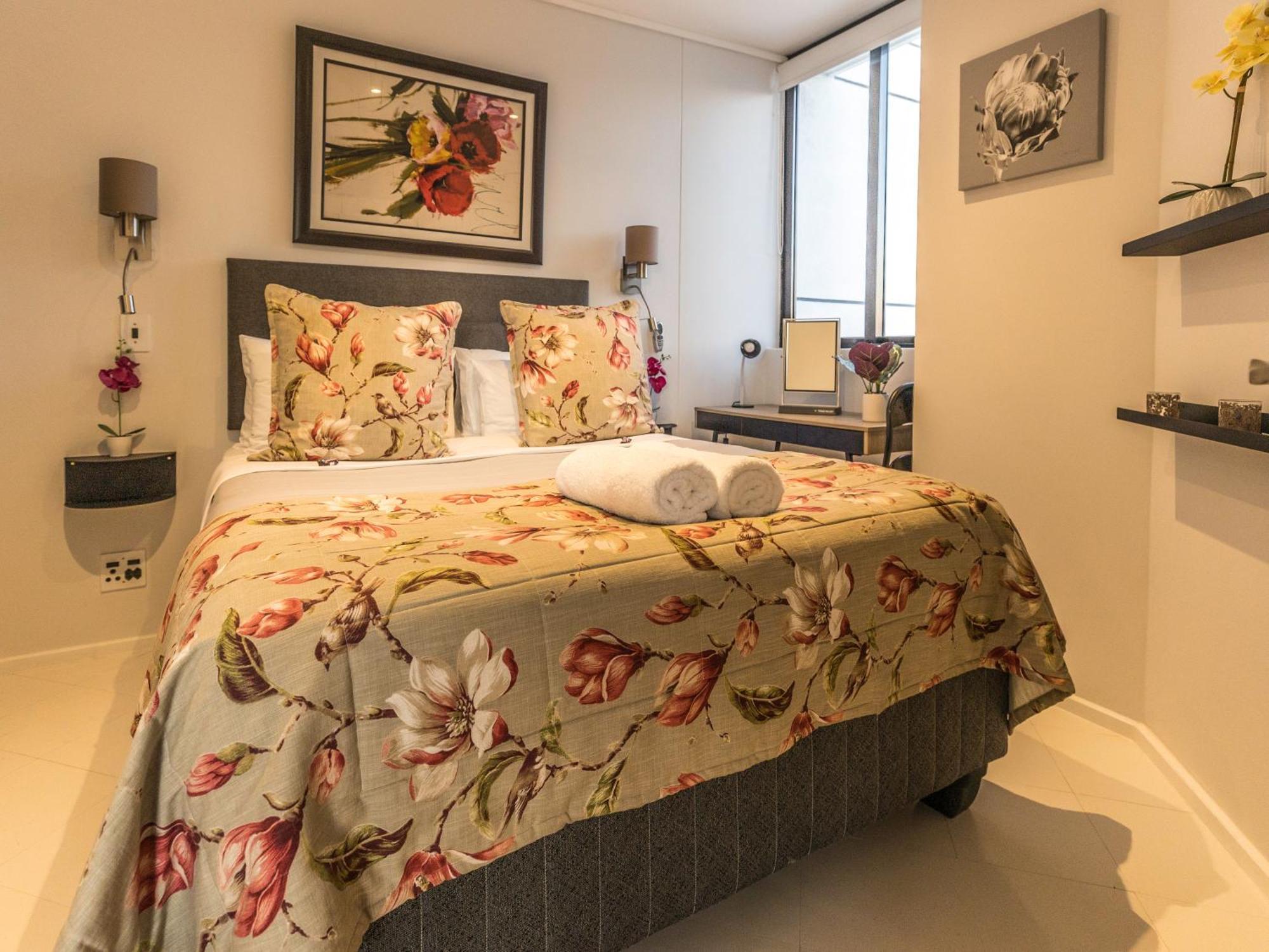Flamingo Sea Point Sea View Luxury Best Position 1 Bedroom Apartment Queen Size Bed & Inverter For Tv Kapstaden Eksteriør billede